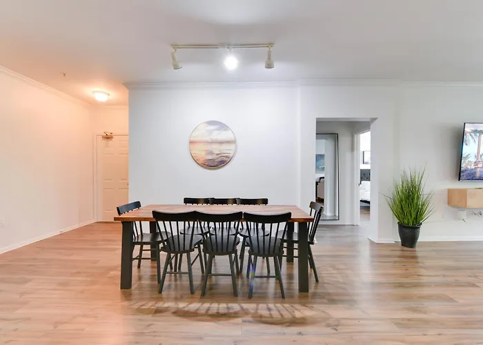Spacious, Comfortable, And Central Condo