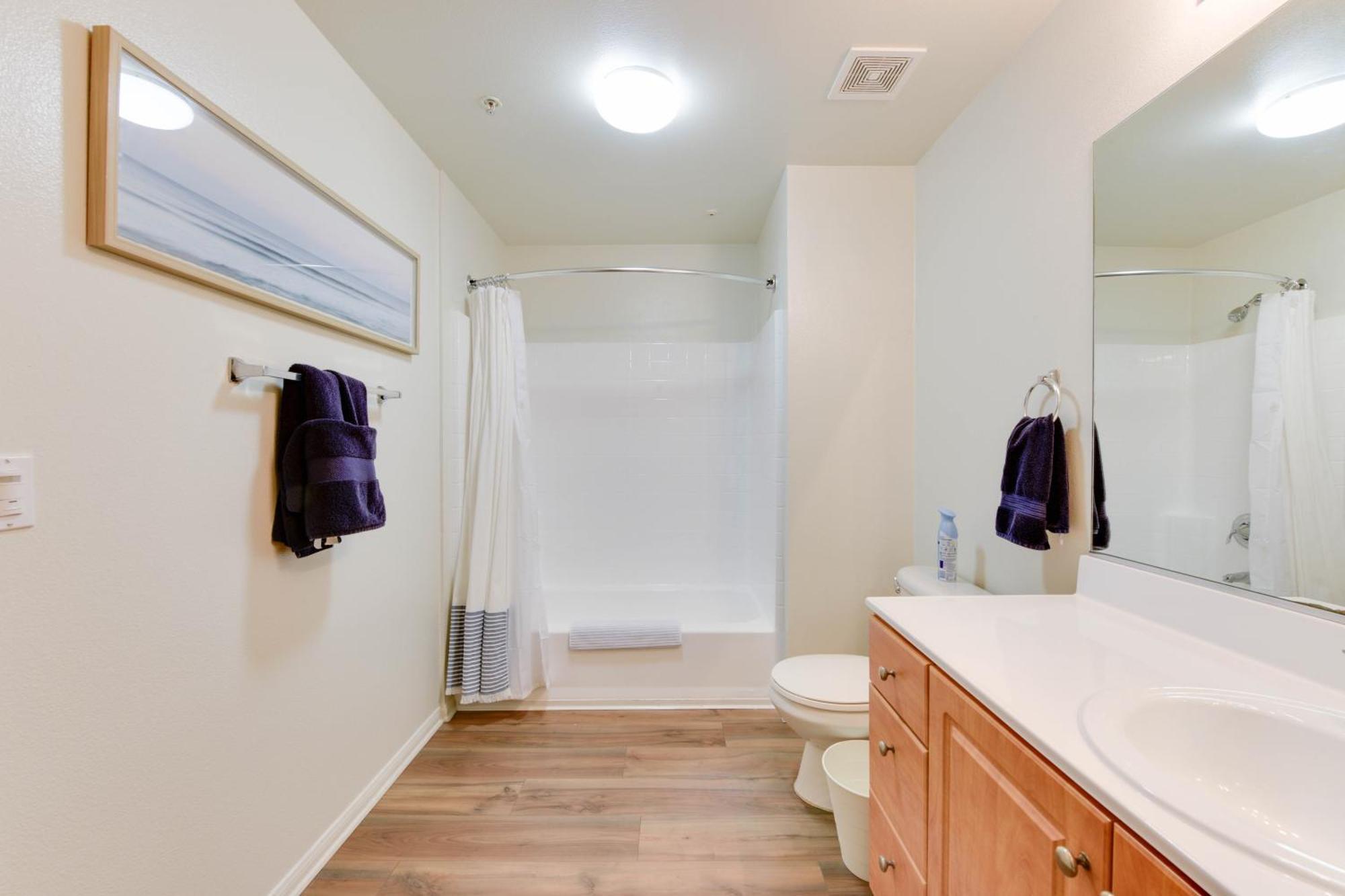 Apartment Spacious, Comfortable, And