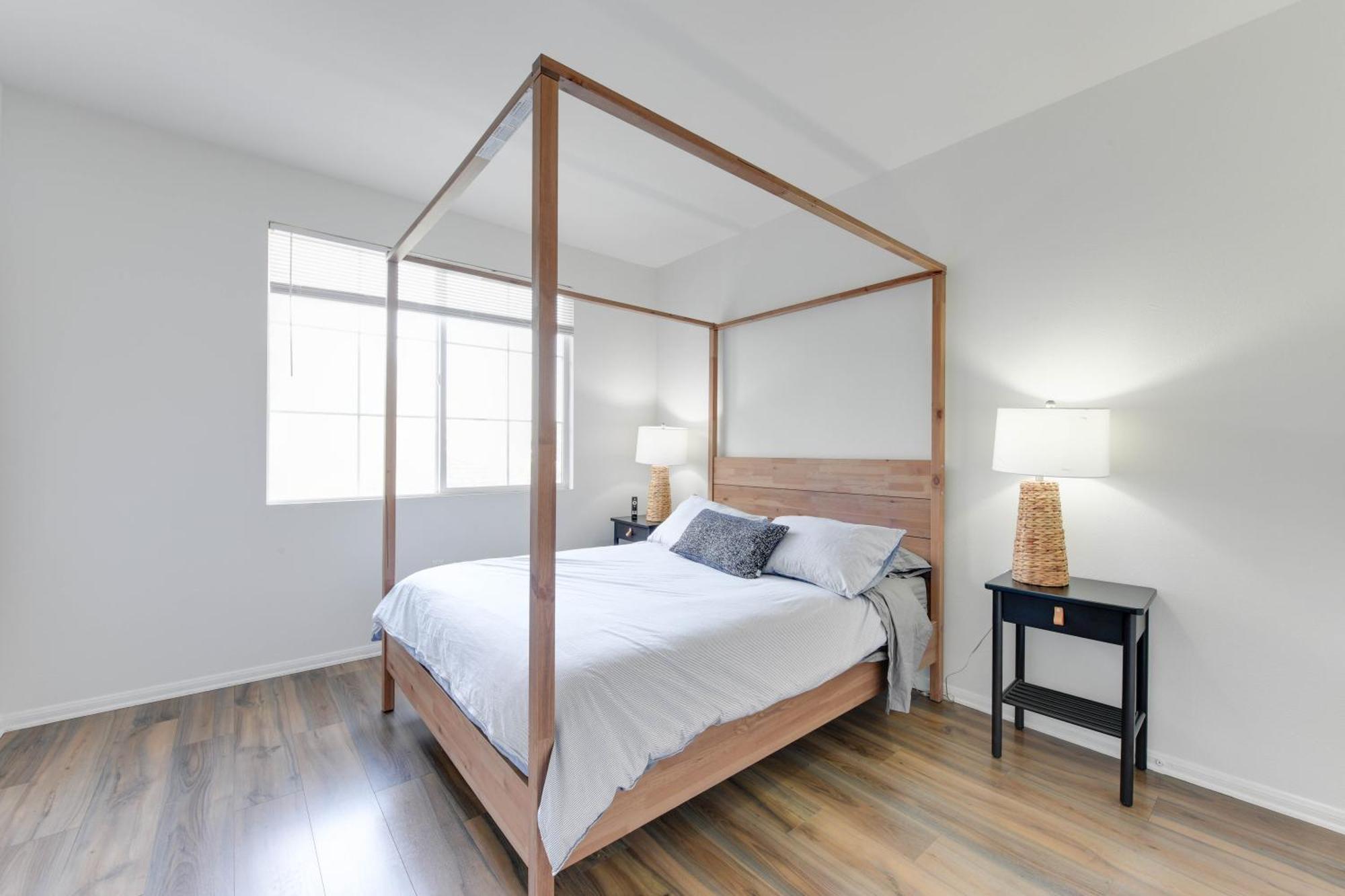 Apartment Spacious, Comfortable, And *