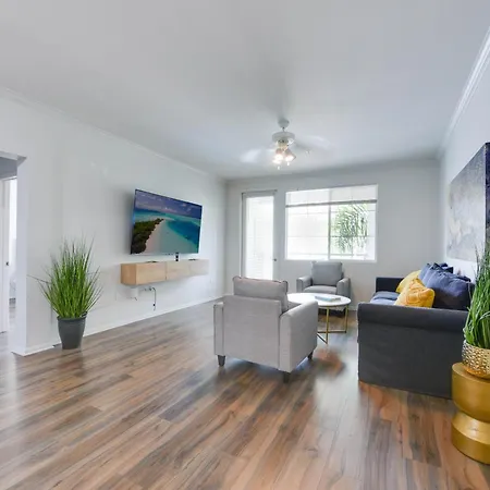Spacious, Comfortable, And Central Condo Los Angeles Exterior photo